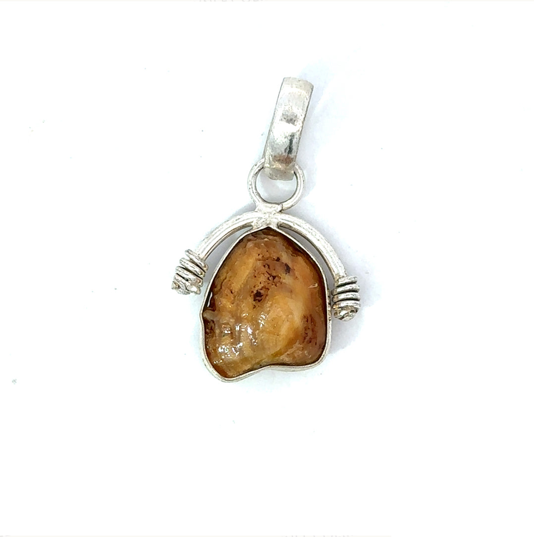 Machmani Metal Pendant – Sacred Charm for Protection, Luck & Prosperity