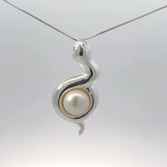 Natural Moti (Pearl) Pendant in Pure Silver – Certified Moon Gemstone for Peace & Emotional Balance