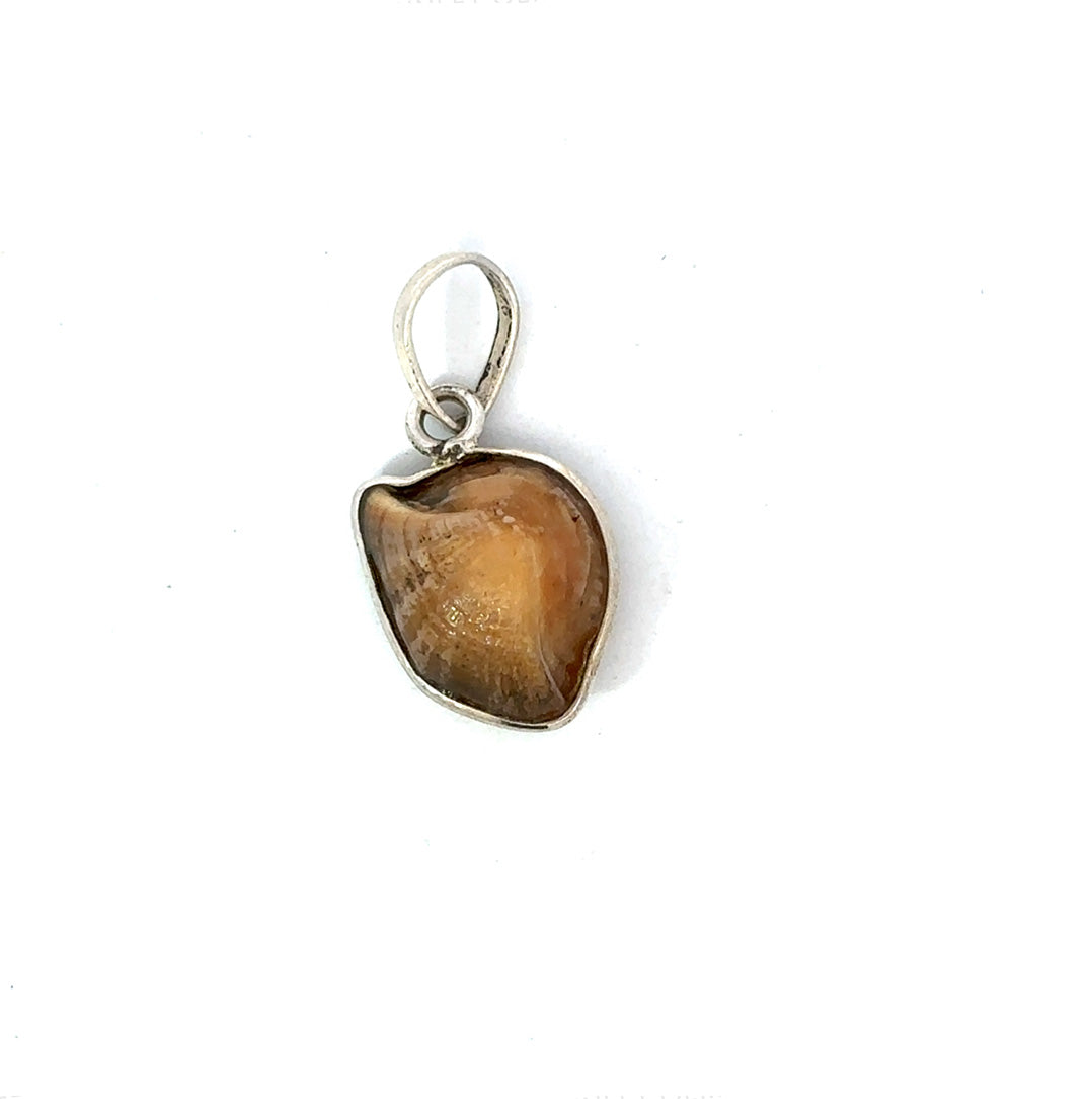 Machmani Silver Pendant – Divine Protection & Prosperity Charm