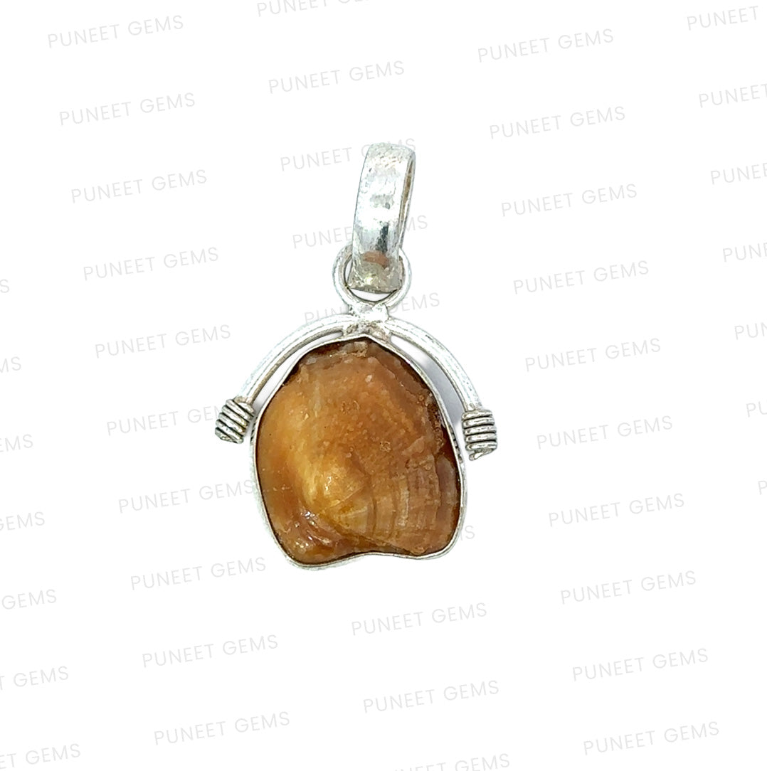 Machmani Metal Pendant – Sacred Charm for Protection, Luck & Prosperity