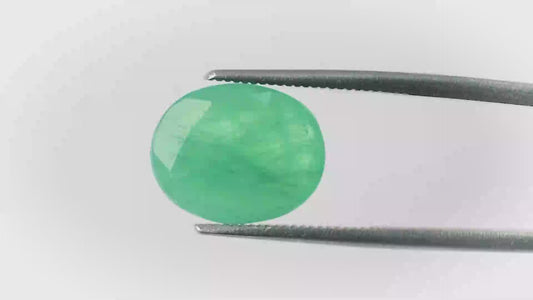 Natural Emerald (Panna) – Wisdom, Prosperity & Planet Mercury’s Blessing 5.16 CT