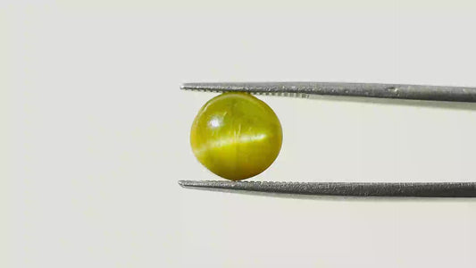 Natural Cat’s Eye Gemstone (Lehsunia) – Protection, Intuition & Ketu’s Power 5.50 CT